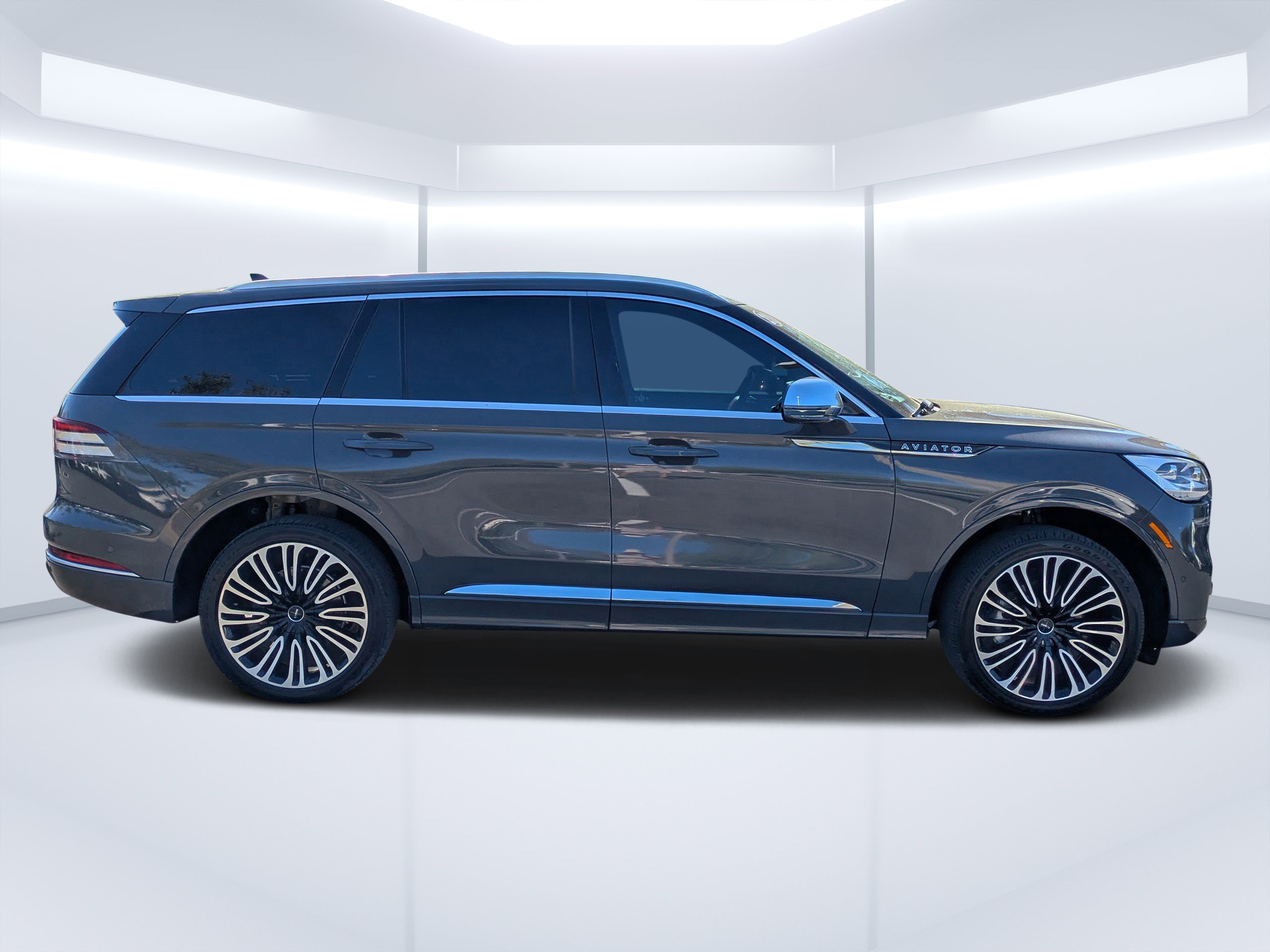 Used 2021 Lincoln Aviator Black Label w/ Dynamic Handling Package image 5