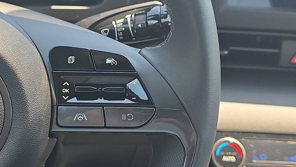New 2026 Hyundai Elantra Sport FWD image 25