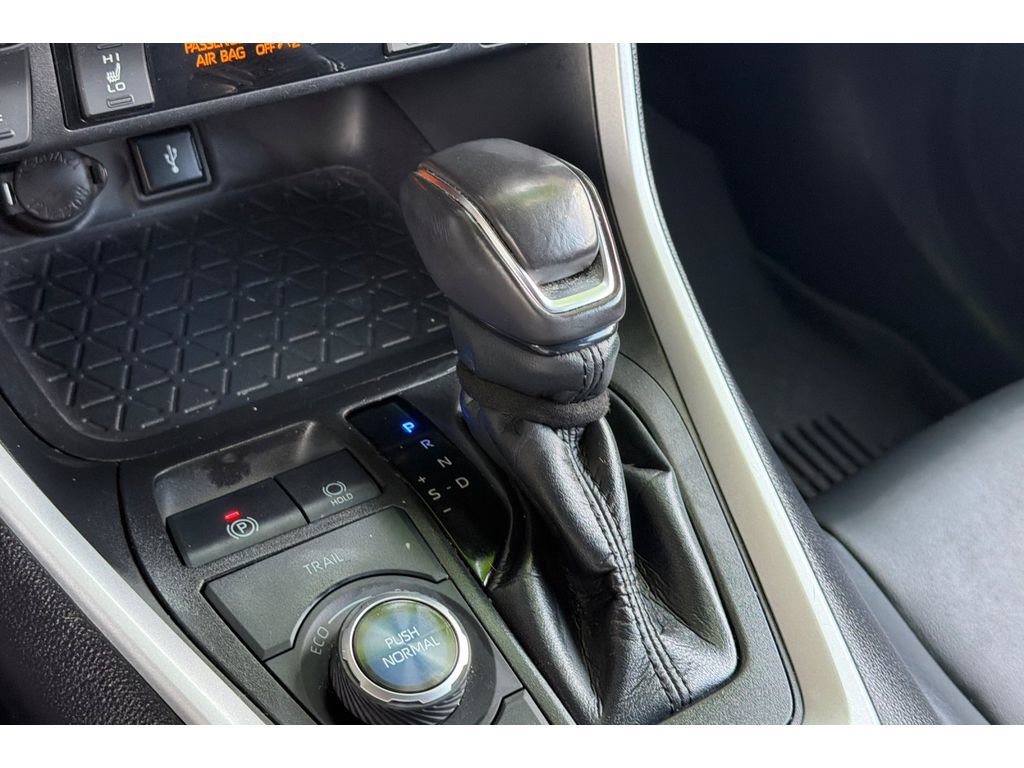 Certified 2021 Toyota RAV4 XSE w/ XSE Grade Weather Package AWD/4WD image 23