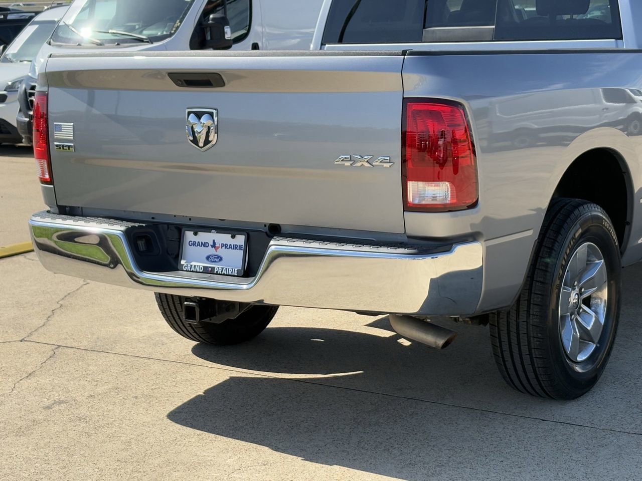 Used 2020 RAM 1500 Classic SLT w/ Luxury Group AWD/4WD image 8
