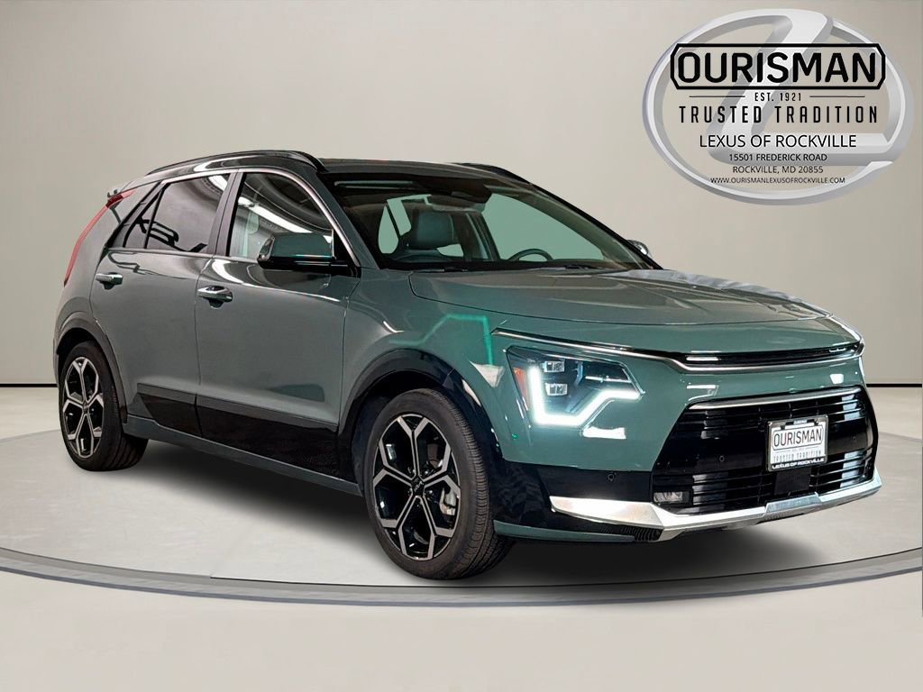 Used 2024 Kia Niro SX Touring