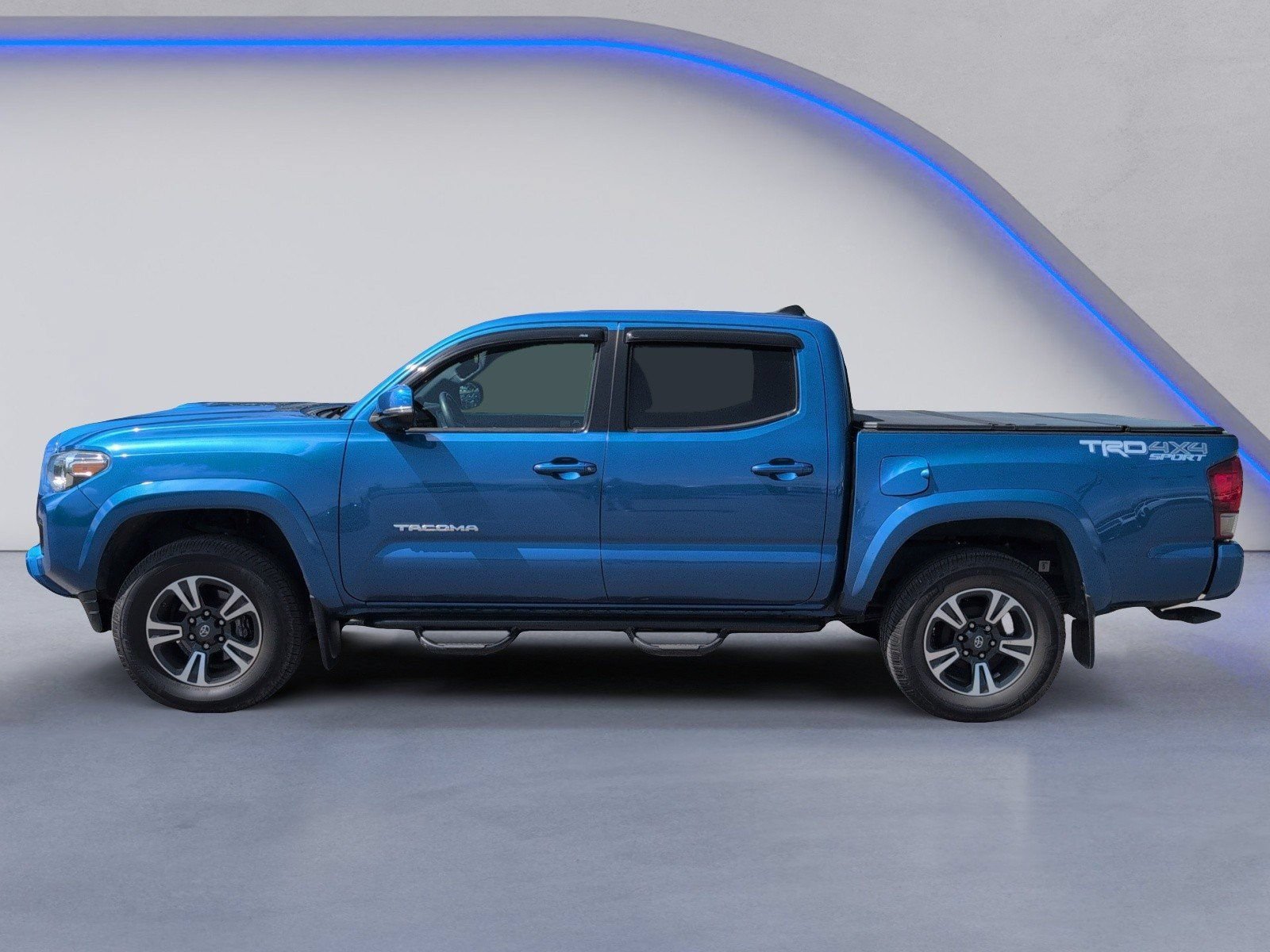 Used 2016 Toyota Tacoma TRD Sport w/ Towing Package AWD/4WD image 5