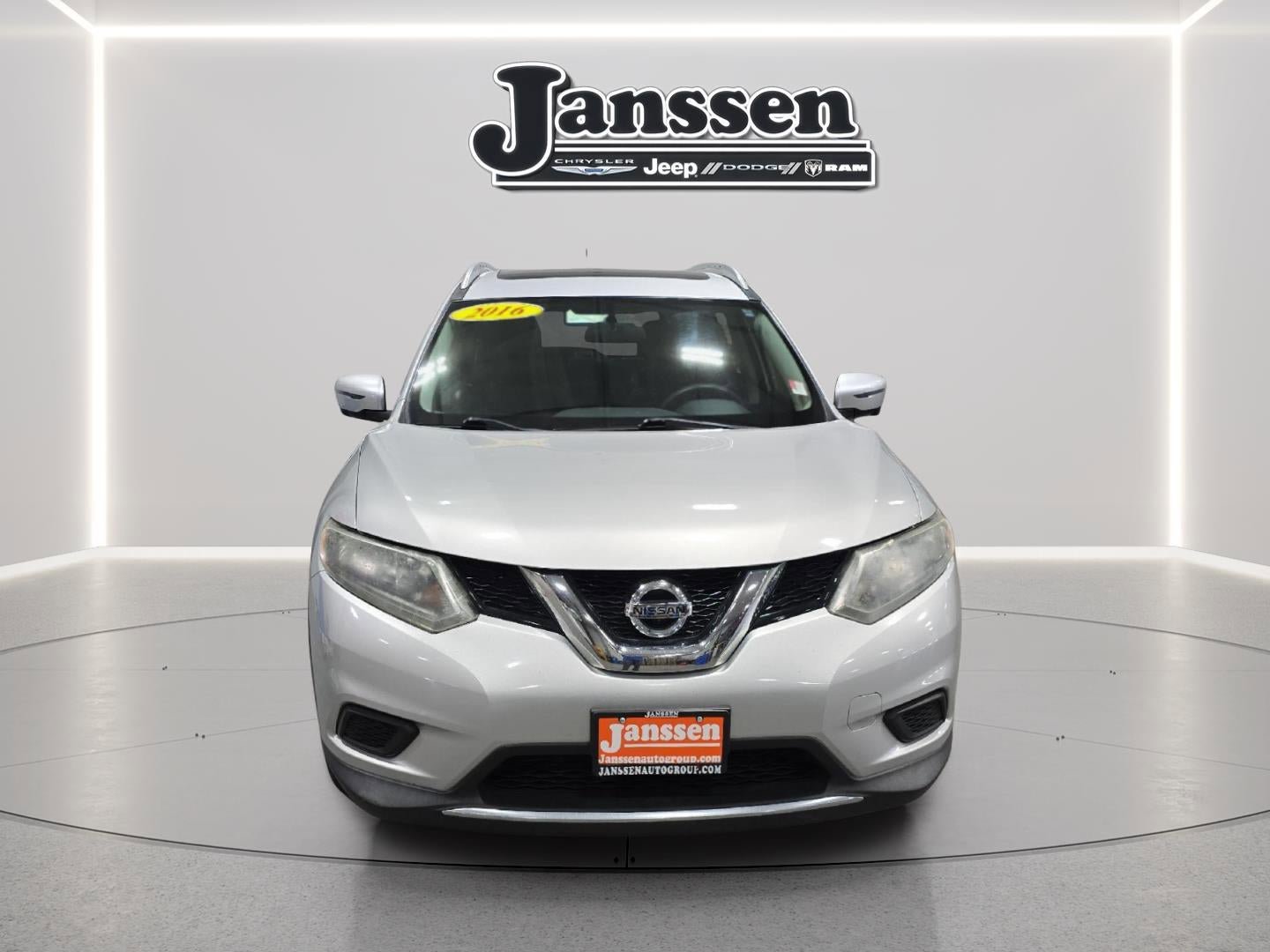Used 2016 Nissan Rogue SV w/ SV Premium Package AWD/4WD image 7