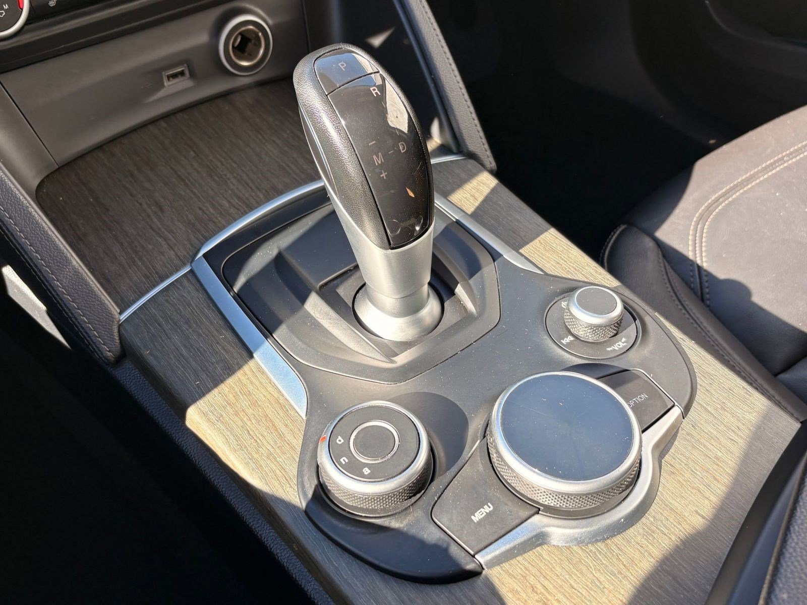 Used 2019 Alfa Romeo Stelvio Ti image 18