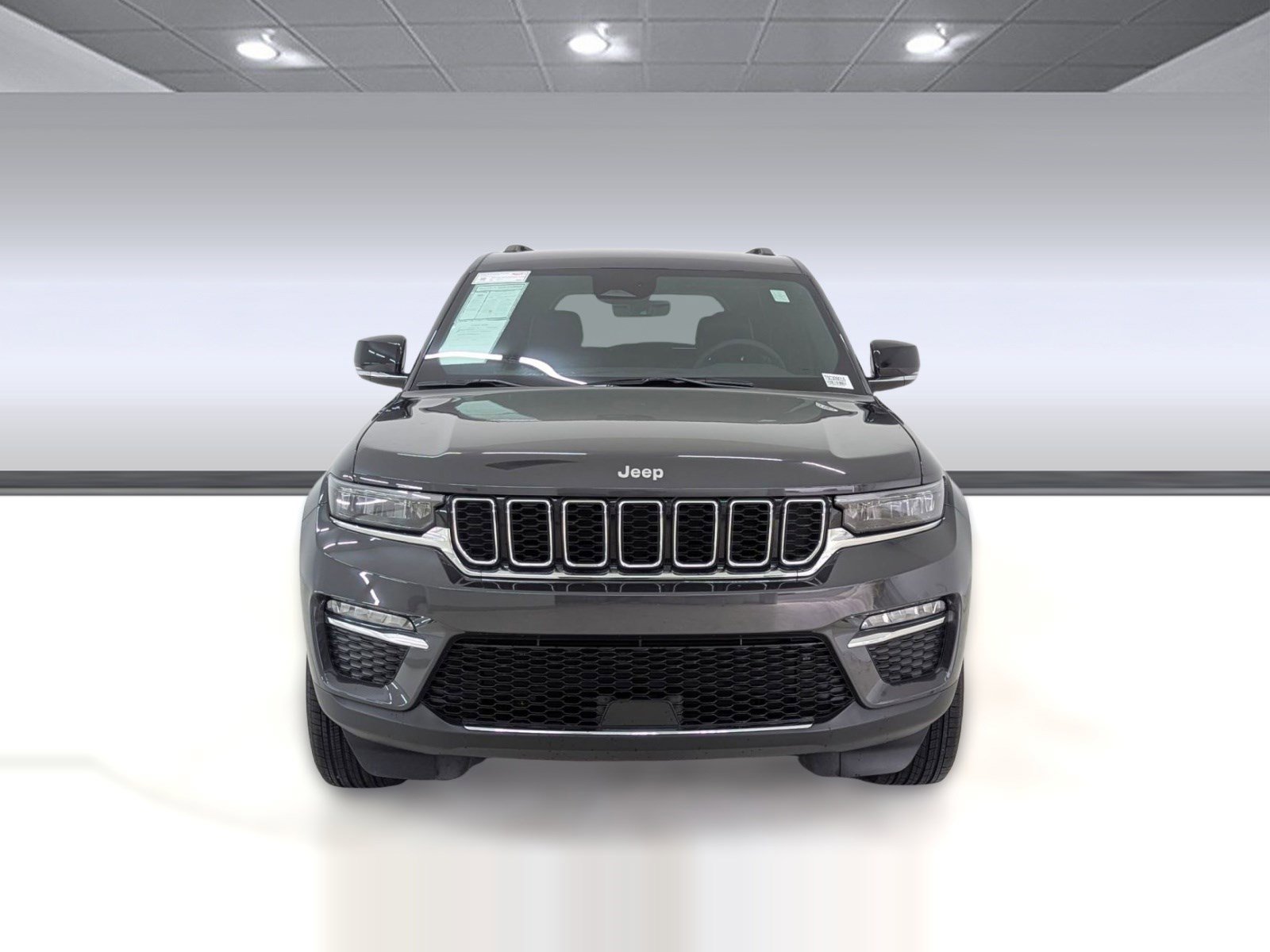 Used 2025 Jeep Grand Cherokee Limited RWD image 6
