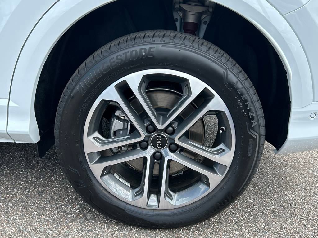 New 2025 Audi Q5 Premium Plus image 47