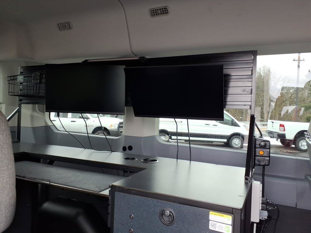 Used 2019 Ford Transit 150 XLT RWD image 22