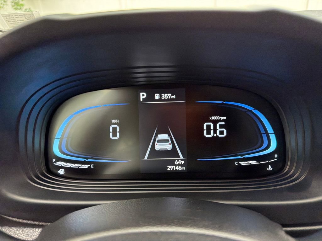 Used 2025 Hyundai Venue Limited FWD image 18