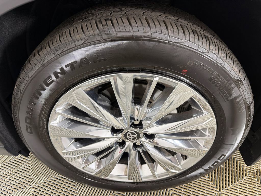 Used 2026 Toyota Grand Highlander Platinum image 13