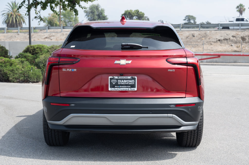 Used 2024 Chevrolet Blazer EV LT AWD/4WD image 5