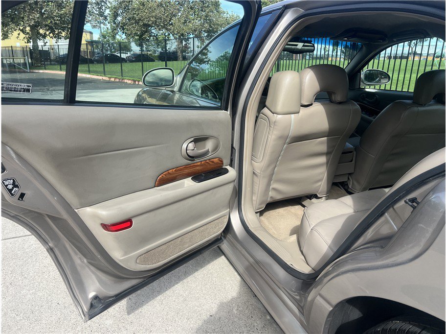 Used 2000 Buick Le Sabre Custom w/ Prestige Opt Pkg FWD image 15