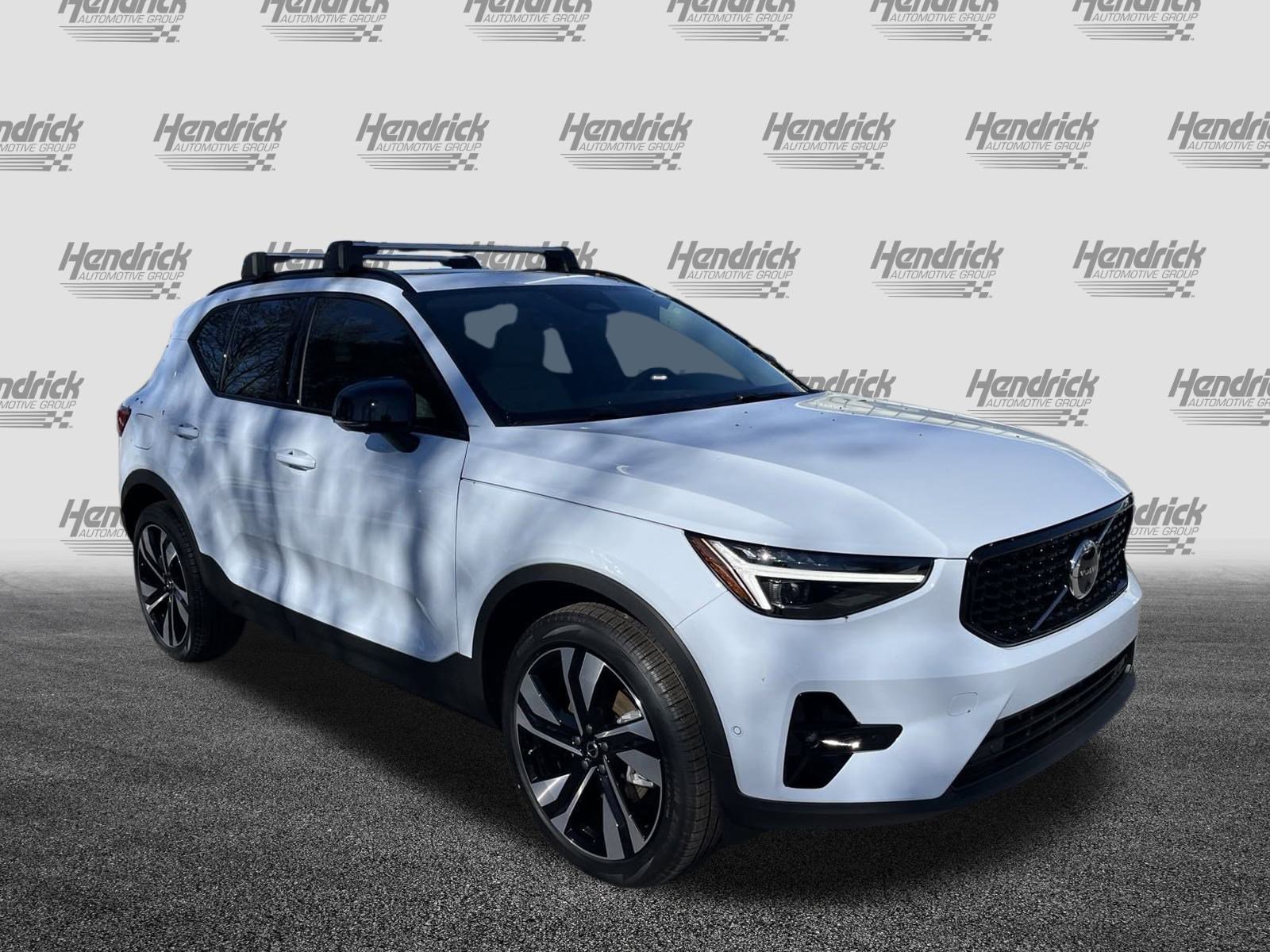 New 2025 Volvo XC40 B5 Ultra w/ Protection Package Premier image 2