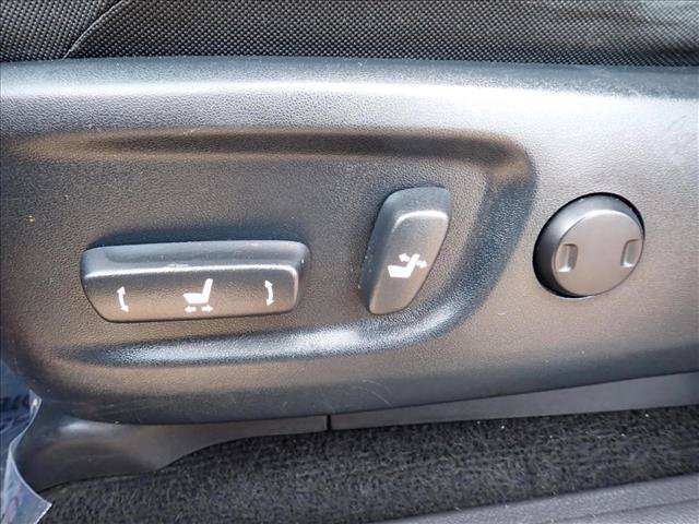 Used 2022 Toyota 4Runner SR5 AWD/4WD image 12