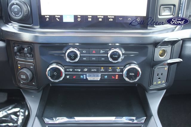 New 2026 Ford F250 Lariat w/ Black Appearance Package AWD/4WD image 15