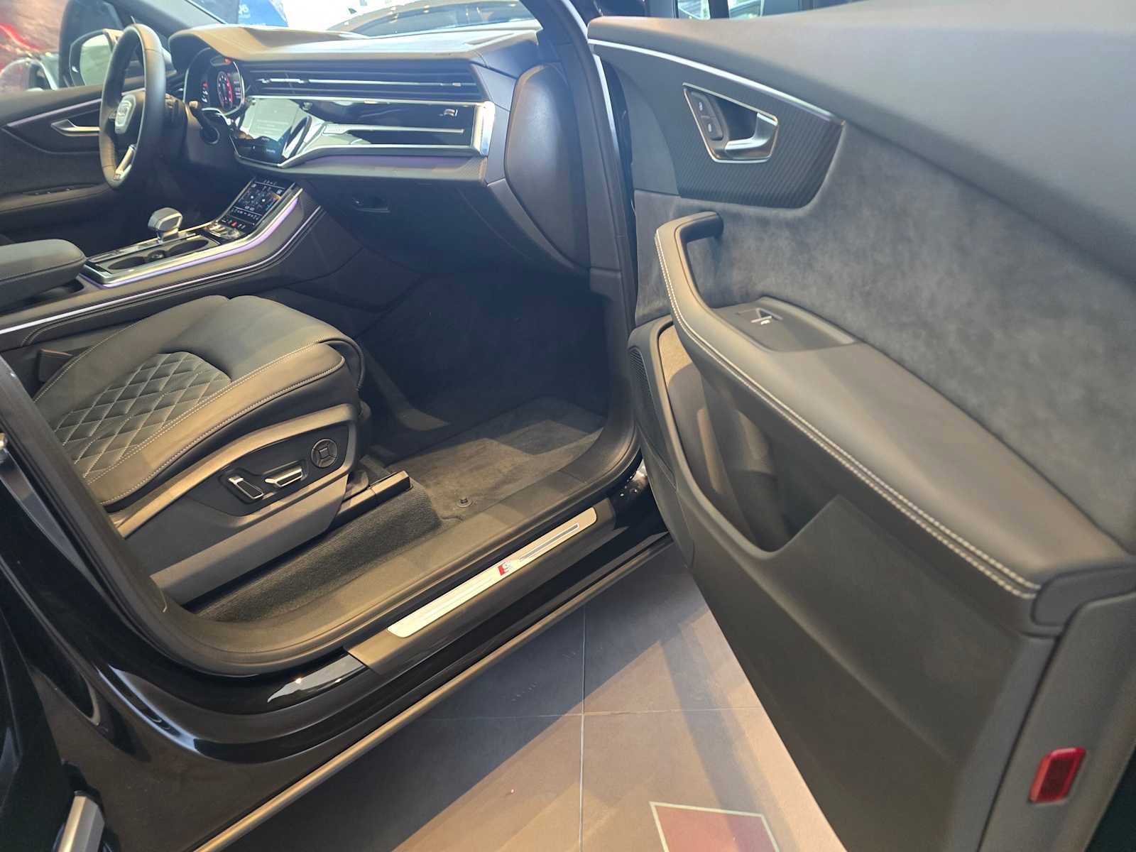 New 2025 Audi SQ7 Premium Plus image 10