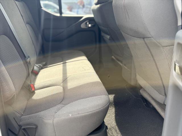Used 2021 Nissan Frontier SV w/ Midnight Edition Floor Mats AWD/4WD image 19