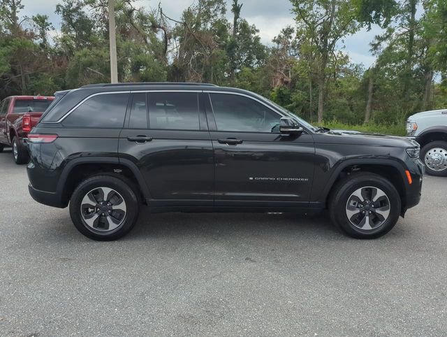 Used 2024 Jeep Grand Cherokee Limited 4xe w/ Luxury Tech Group II image 3