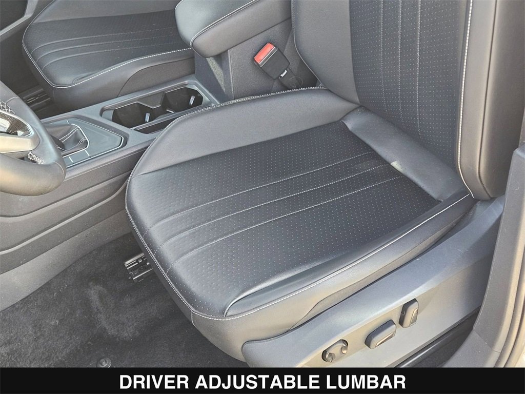 Used 2022 Volkswagen Tiguan SE image 16