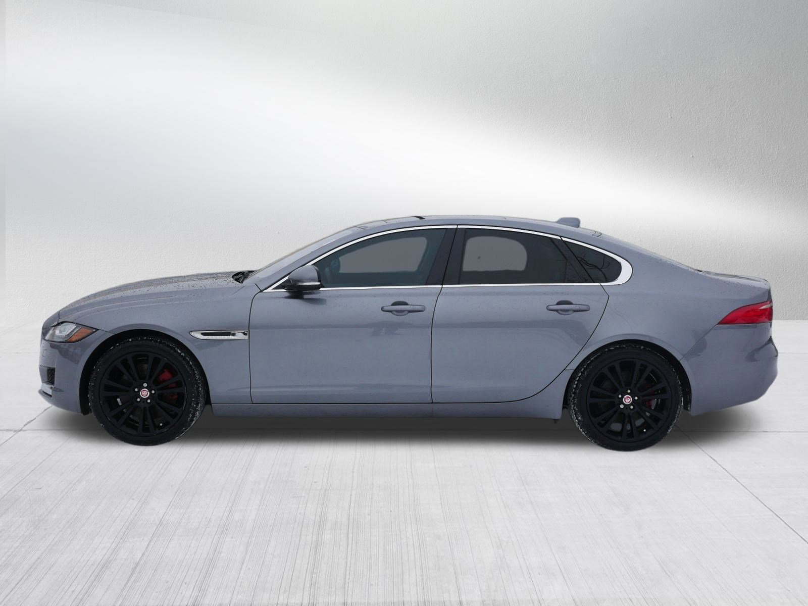 Used 2020 Jaguar XF Prestige image 4