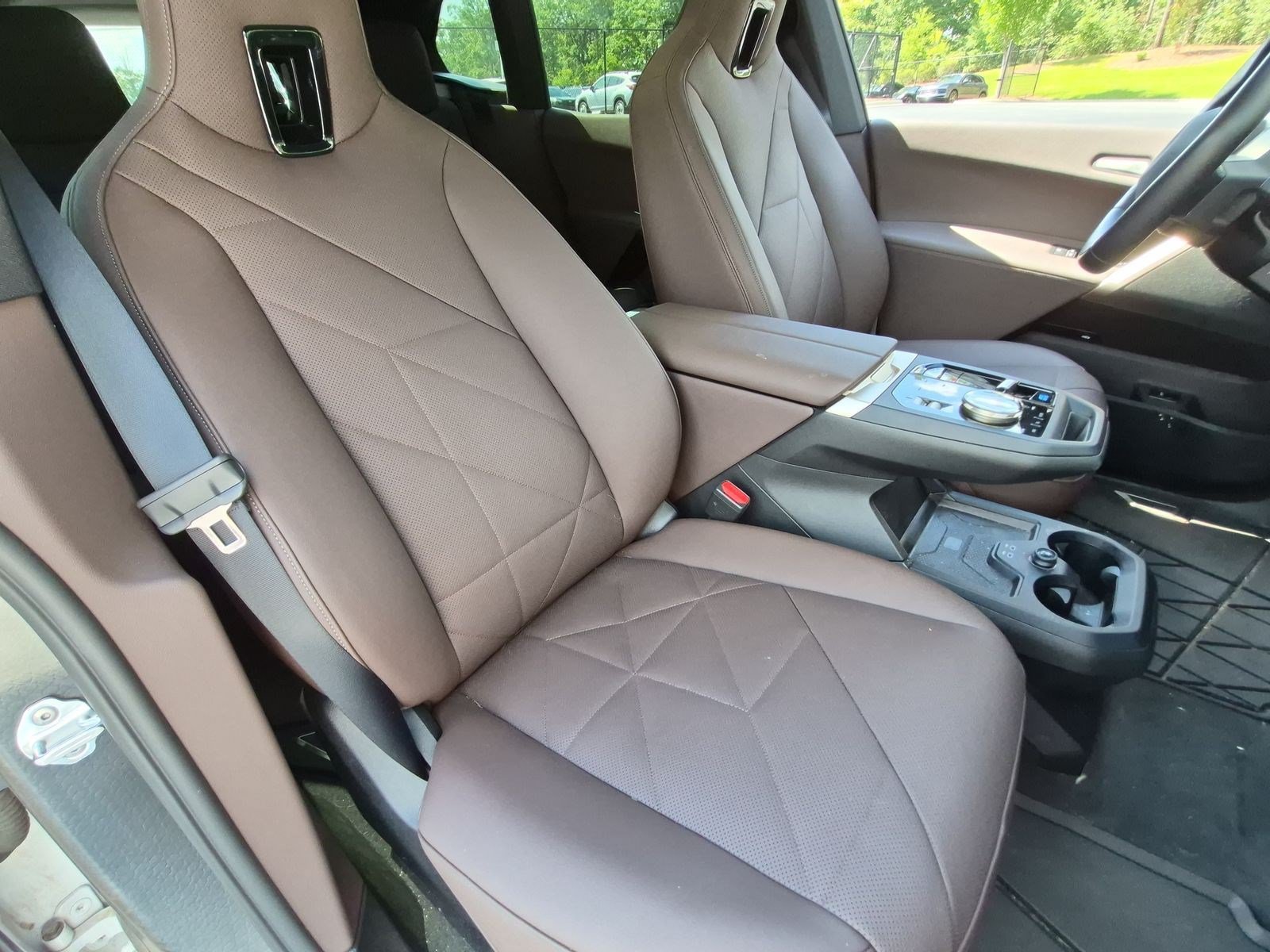 Certified 2024 BMW iX xDrive50 w/ Premium Package AWD/4WD image 62