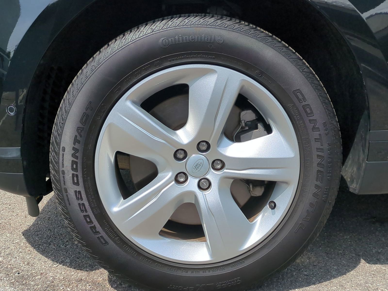 Used 2026 Land Rover Range Rover Velar S AWD/4WD image 9