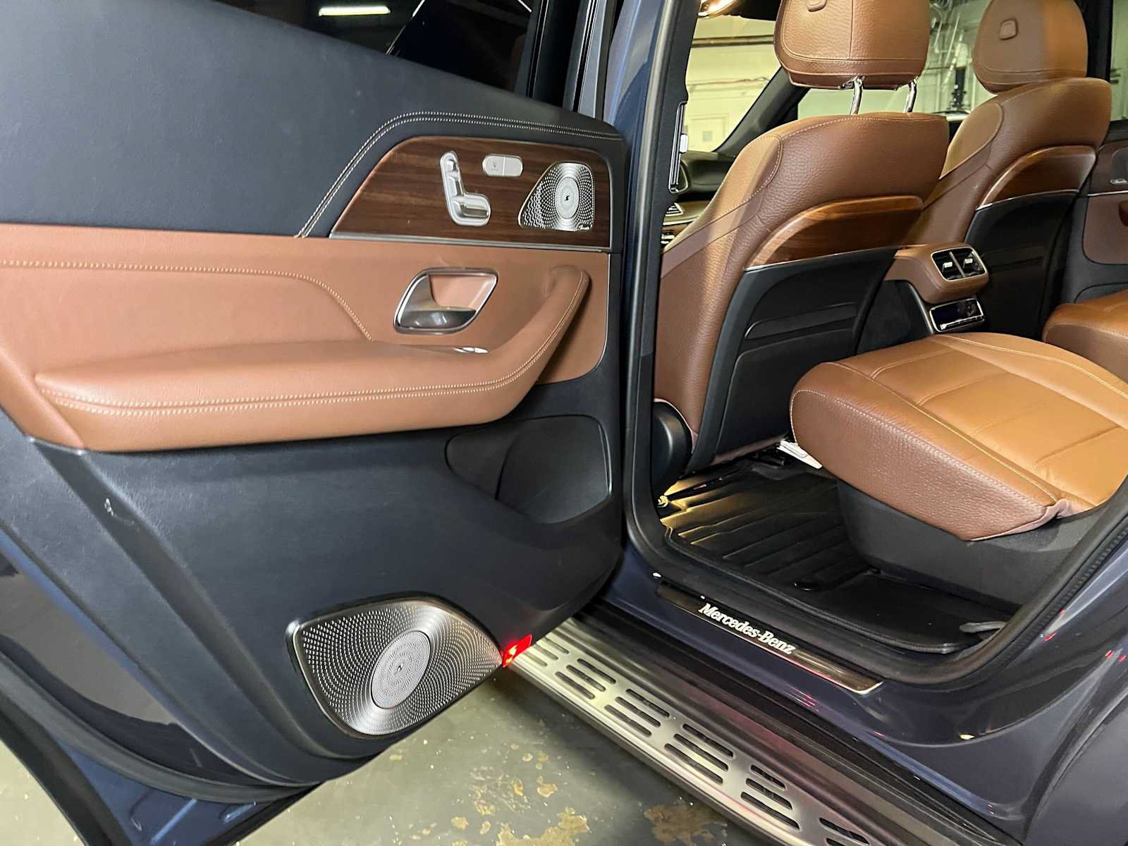 Certified 2024 Mercedes-Benz GLS 450 4MATIC image 18