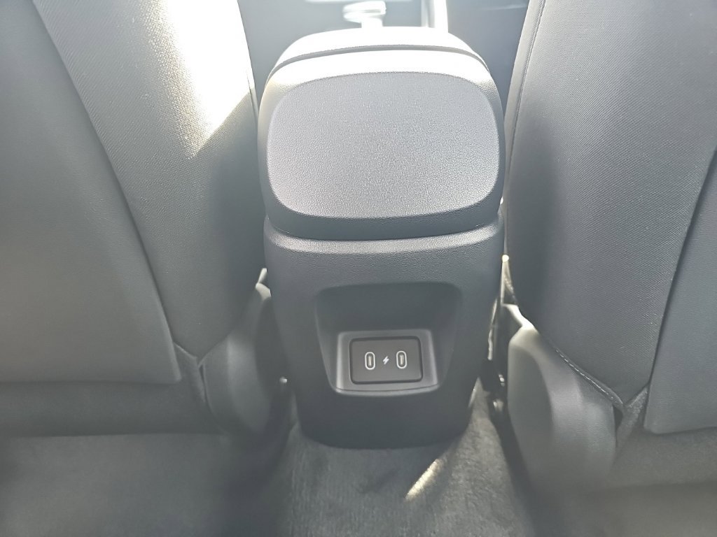 New 2026 Hyundai Elantra SE FWD image 28