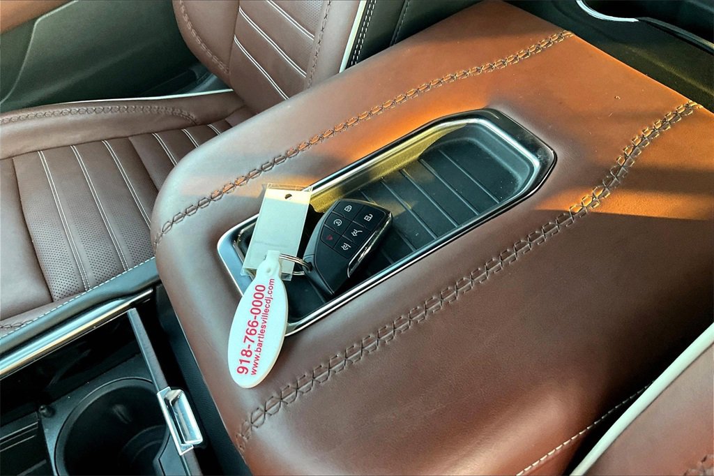 Used 2023 GMC Yukon Denali Ultimate image 10