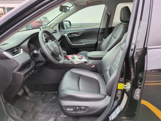 Used 2022 Toyota RAV4 XLE Premium AWD/4WD image 12