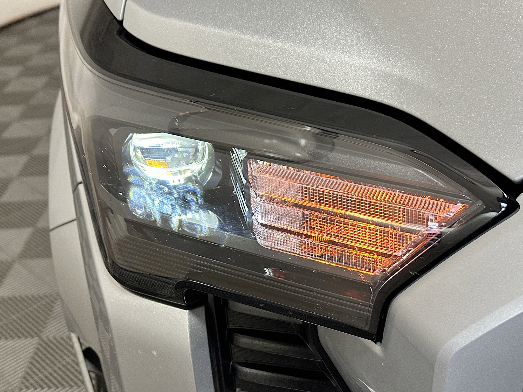 Used 2025 Toyota Tacoma SR5 image 9