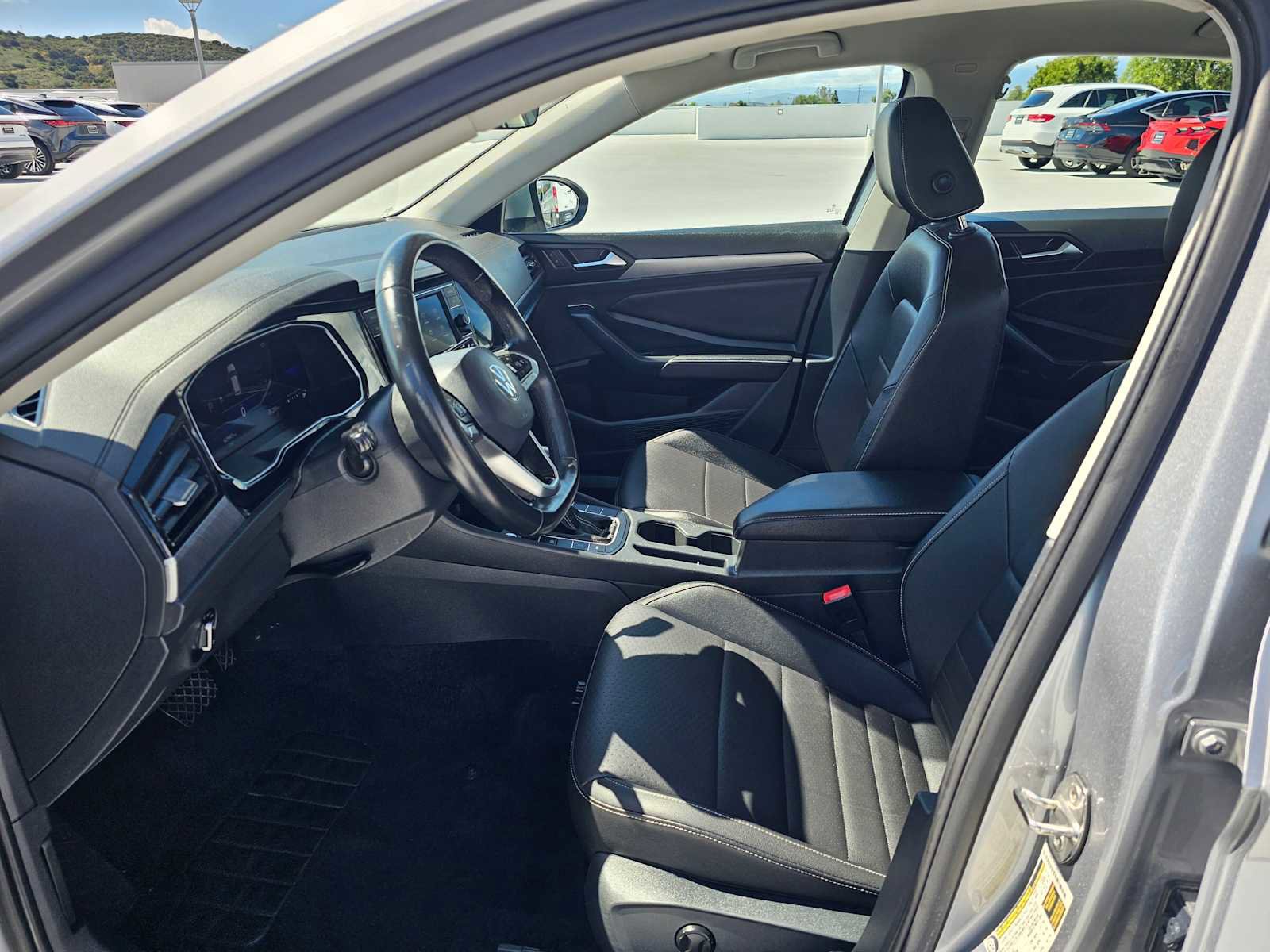 Used 2024 Volkswagen Jetta SE FWD image 20