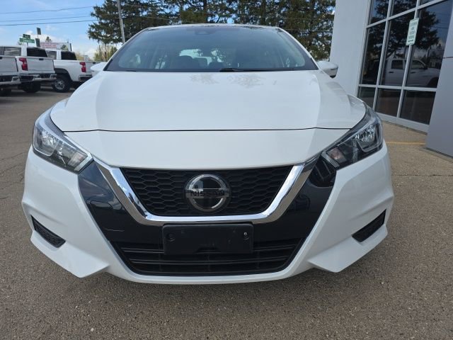 Used 2021 Nissan Versa SV FWD image 2