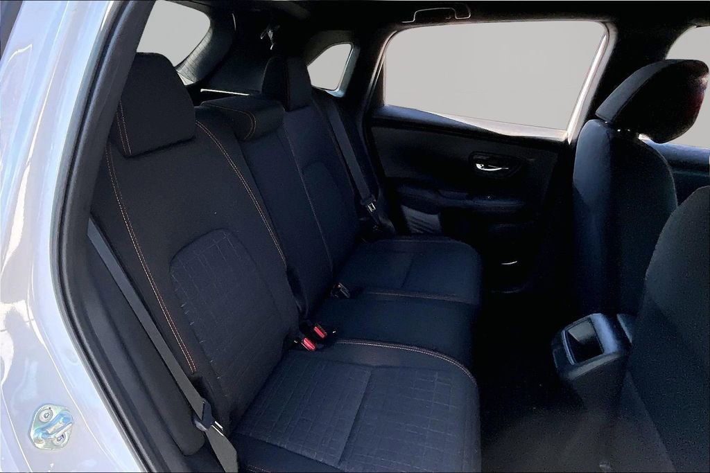 Used 2025 Honda HR-V Sport image 17