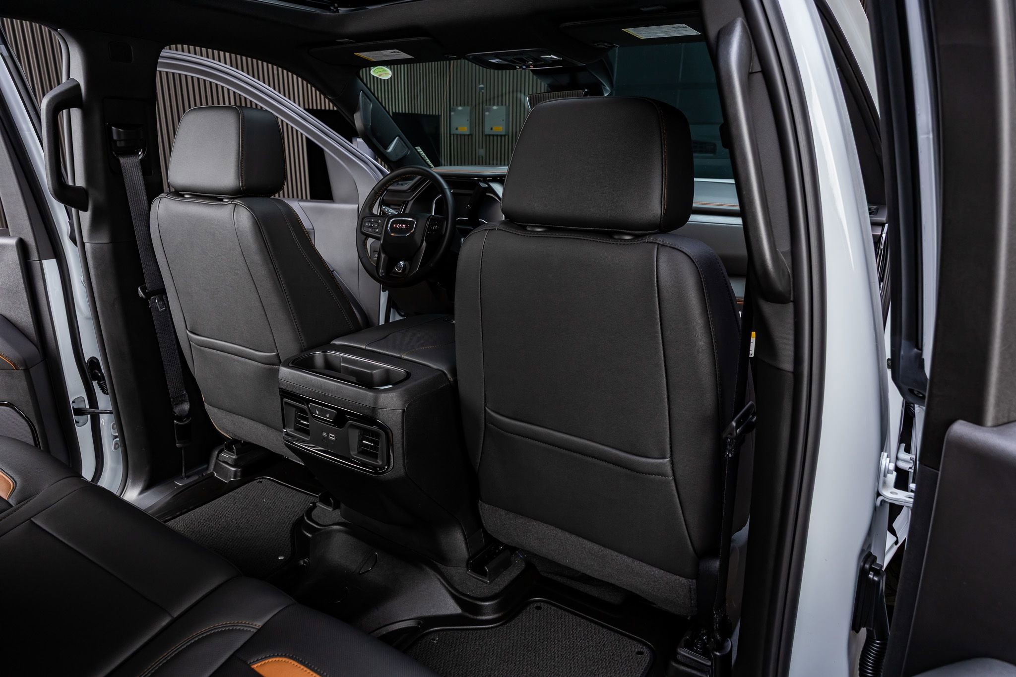Used 2025 GMC Sierra 2500 AT4 w/ AT4 Premium Plus Package image 32