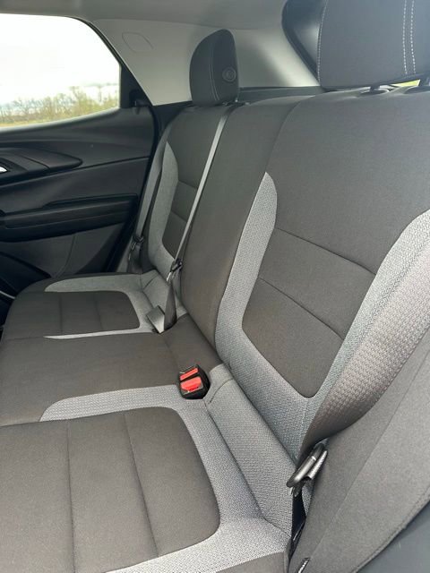 Used 2023 Chevrolet TrailBlazer LT w/ Convenience Package AWD/4WD image 16
