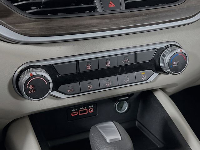 Used 2025 Nissan Altima 2.5 SV image 16