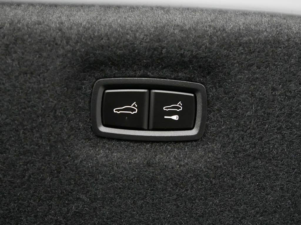 New 2026 Porsche Taycan image 14