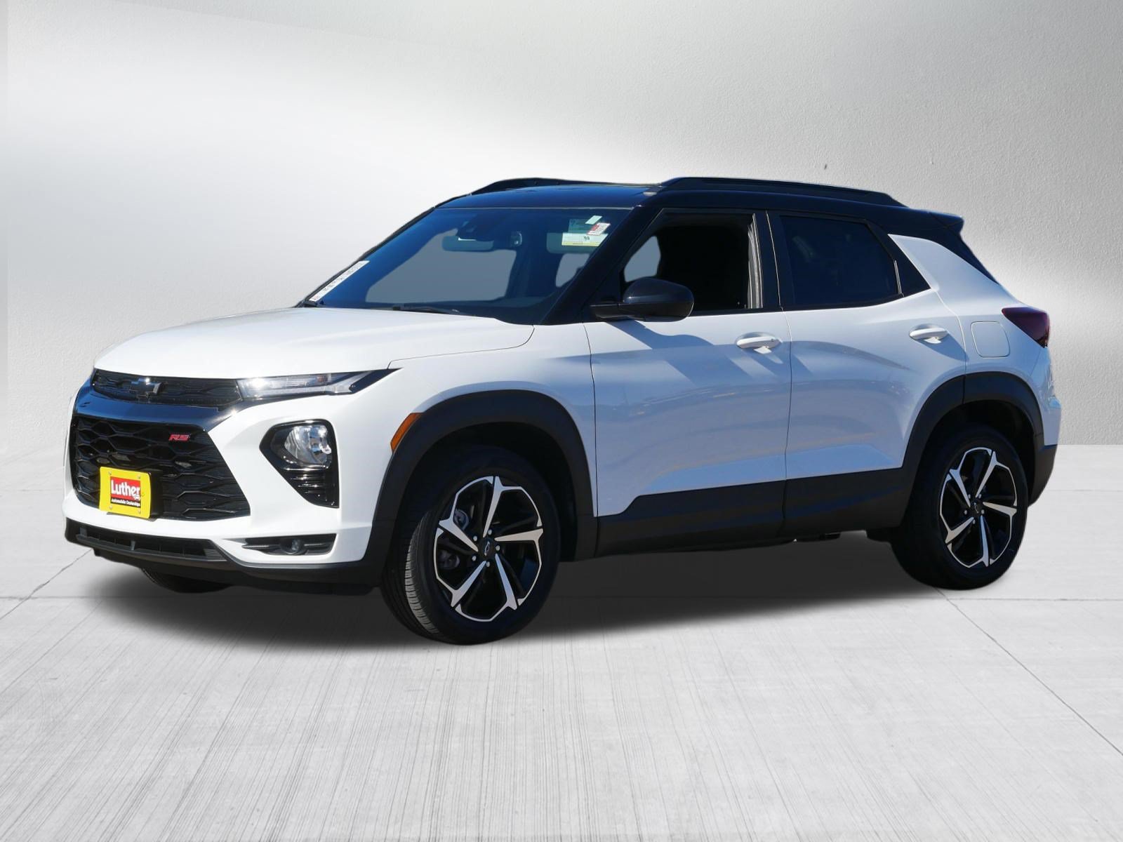 Used 2023 Chevrolet TrailBlazer RS w/ Sun and Liftgate Package AWD/4WD image 3