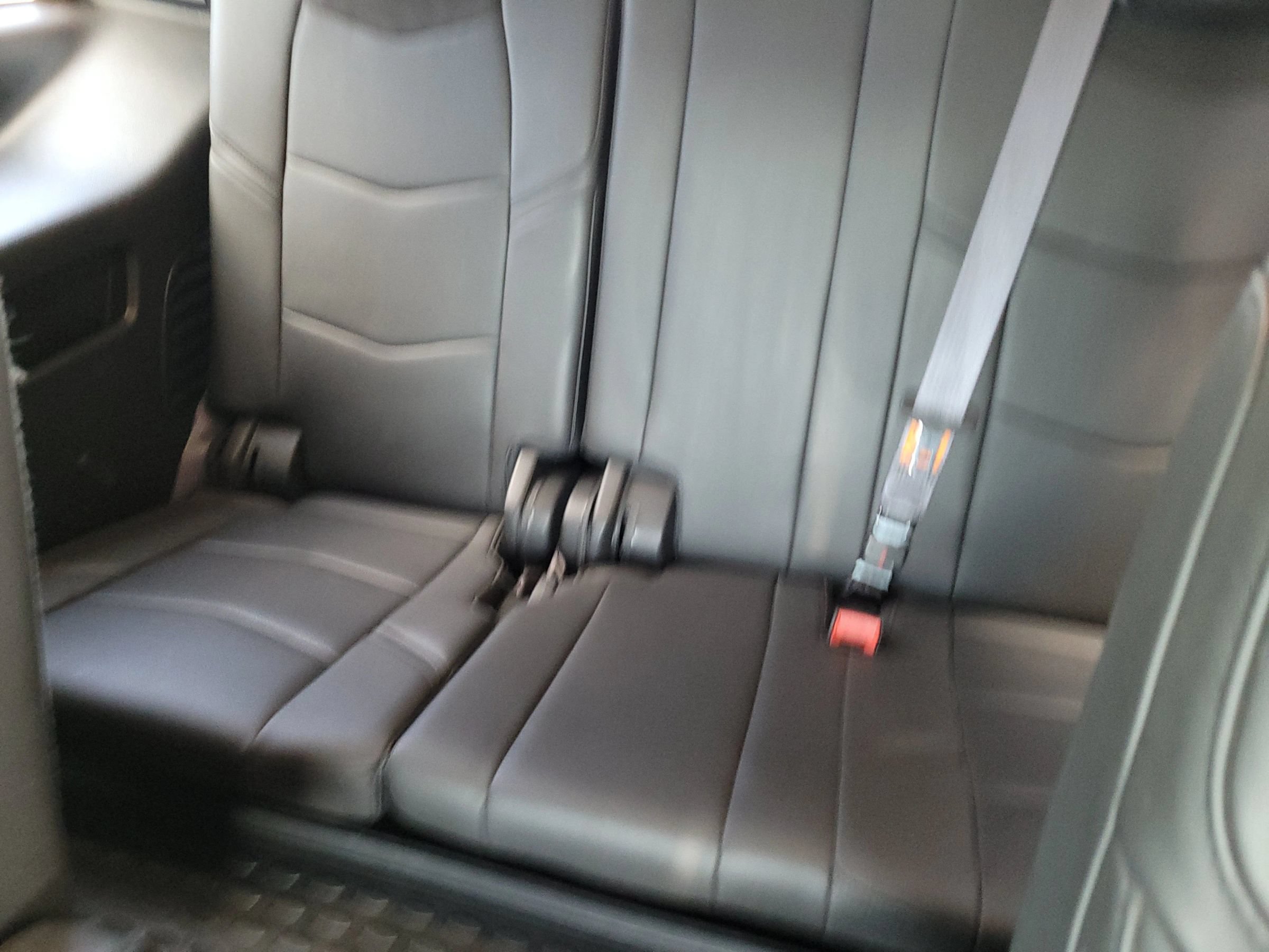 Used 2017 Cadillac Escalade Luxury AWD/4WD image 7