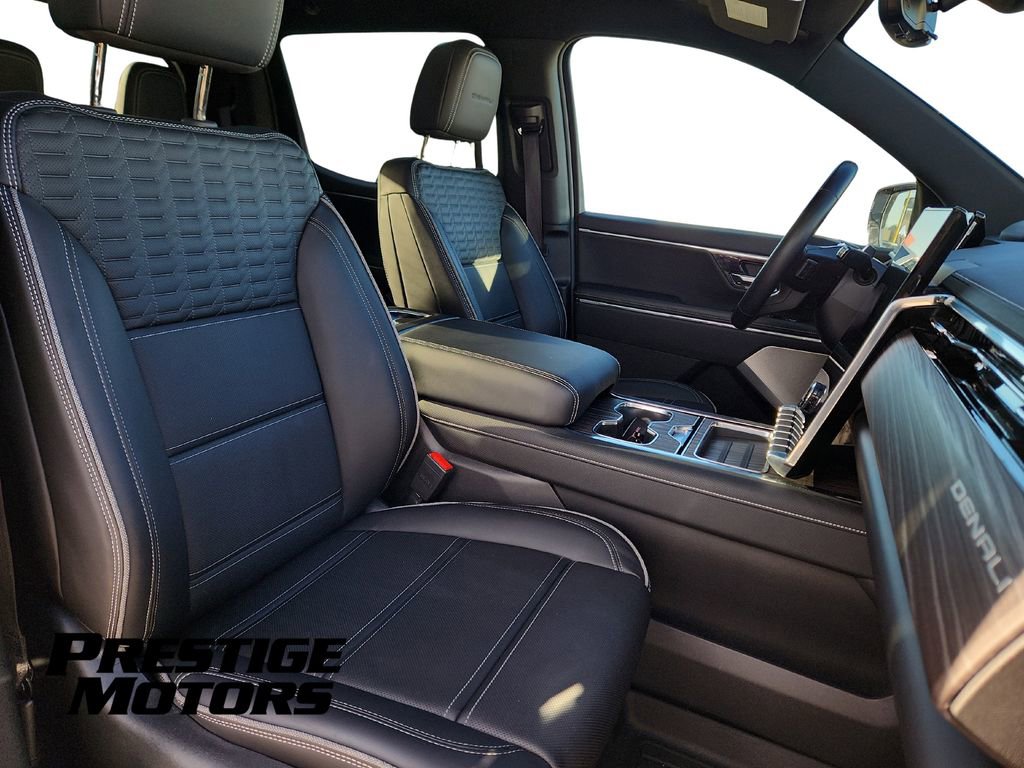 Used 2025 GMC Sierra EV Denali image 32