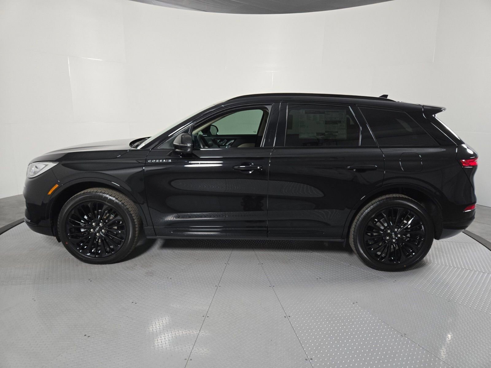 New 2026 Lincoln Corsair Reserve w/ Jet Appearance Package image 8