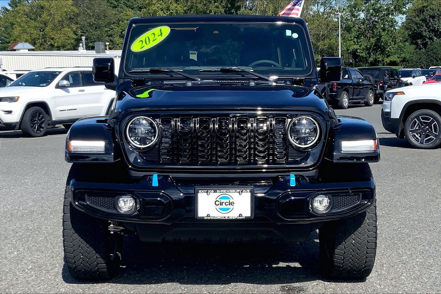 Used 2024 Jeep Wrangler High Altitude AWD/4WD image 3