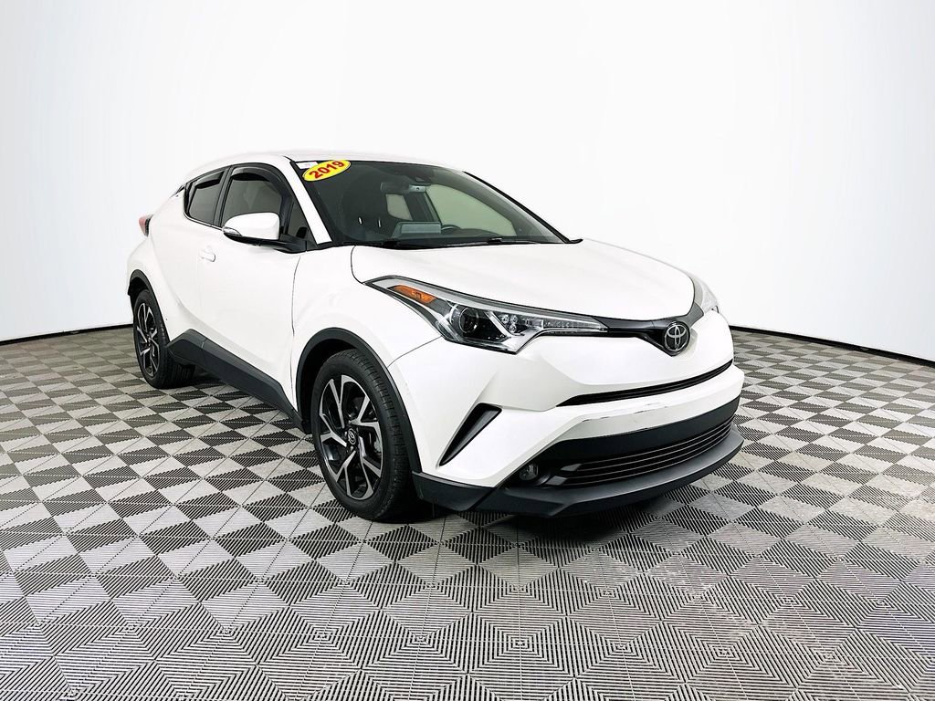 Used 2019 Toyota C-HR Limited image 3