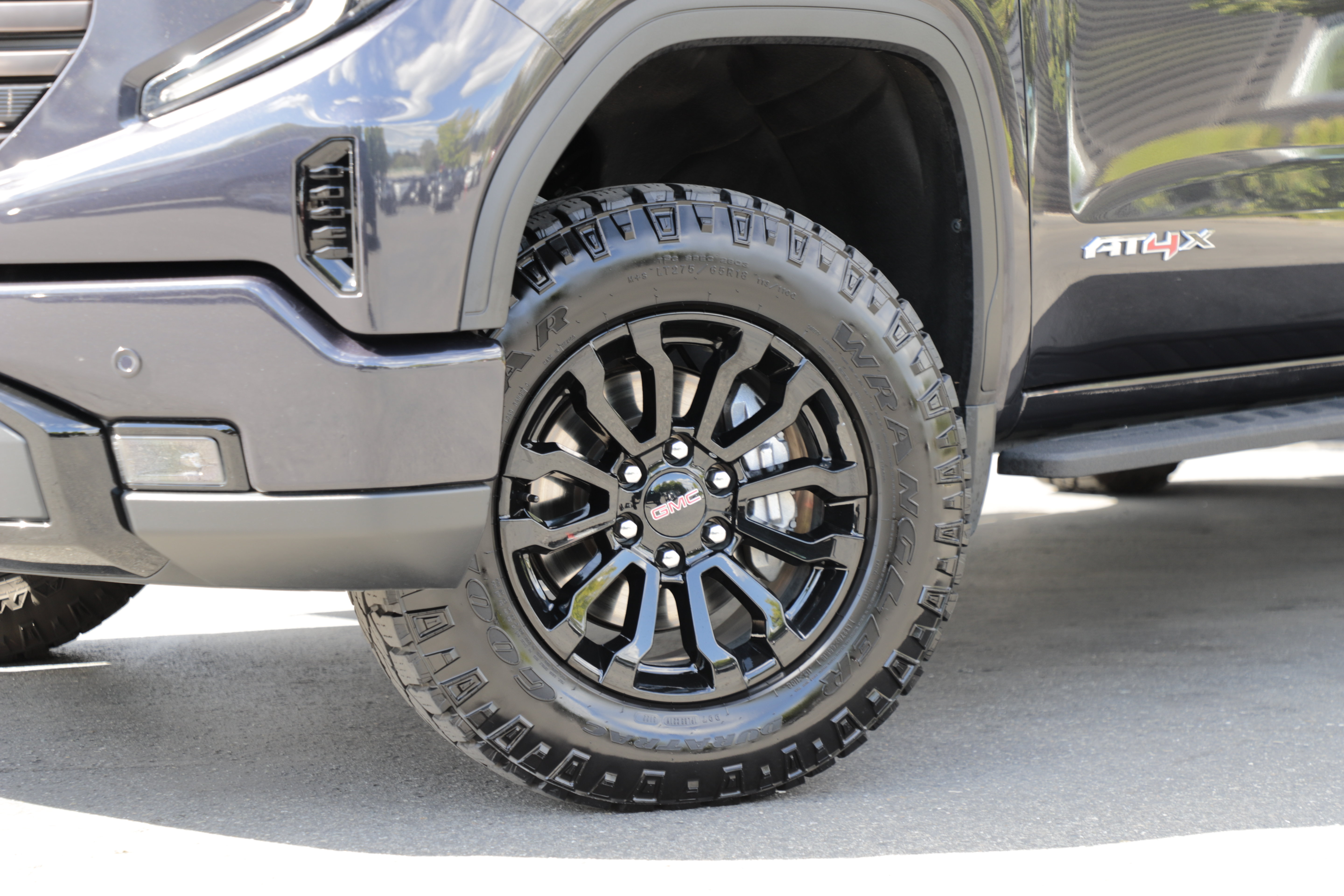 Used 2022 GMC Sierra 1500 AT4X AWD/4WD image 2