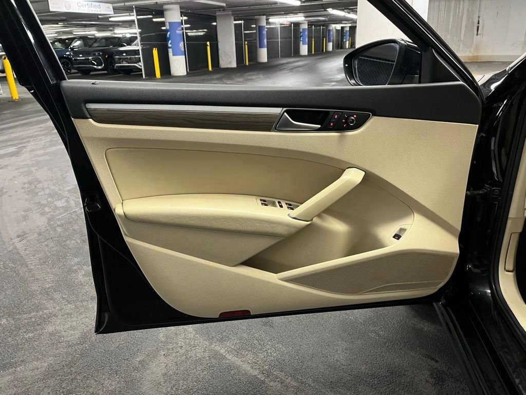 Used 2016 Volkswagen Passat 1.8T SE image 15