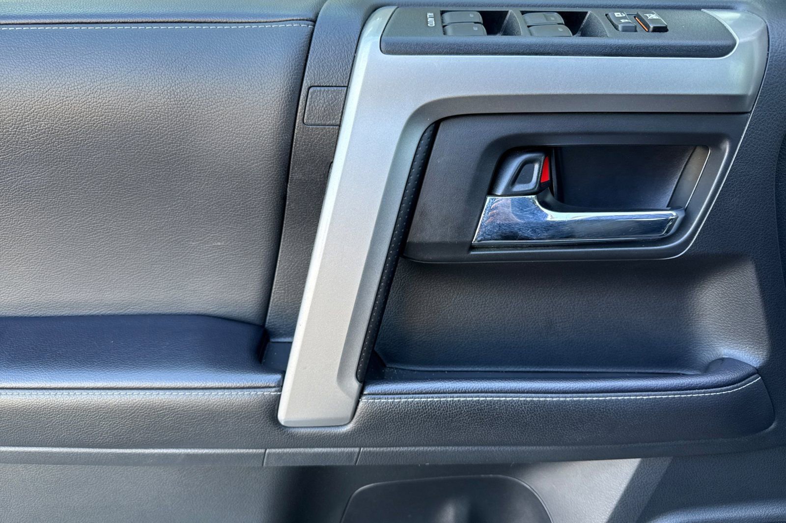 Used 2022 Toyota 4Runner SR5 Premium w/ Moonroof Package image 10