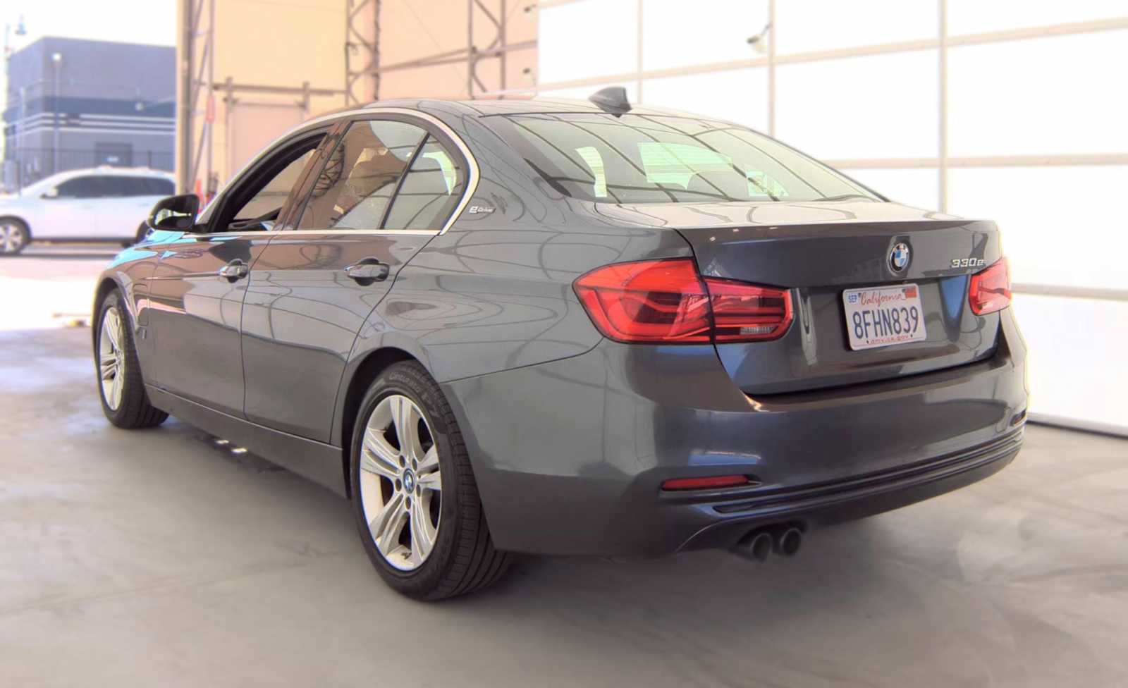 Used 2018 BMW 330e RWD image 6