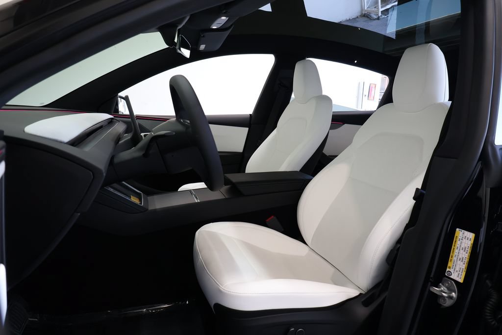 Used 2026 Tesla Model Y 2WD image 18