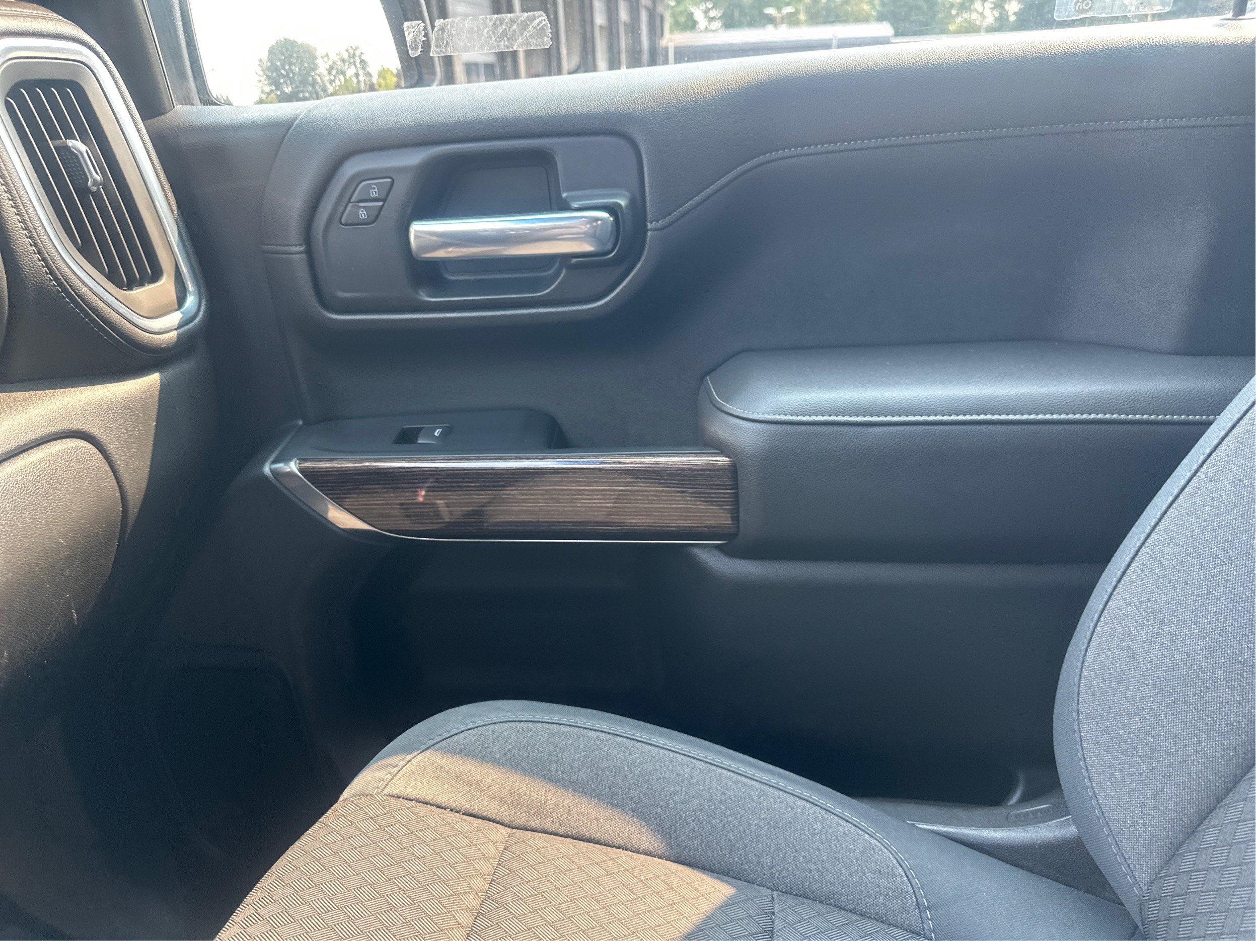 Used 2019 GMC Sierra 1500 SLE w/ SLE Convenience Package AWD/4WD image 21