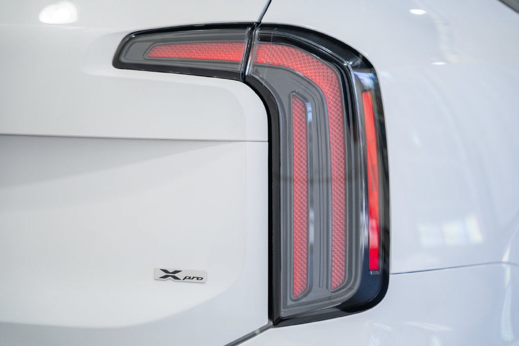 Used 2024 Kia Telluride SX X-Pro AWD/4WD image 6